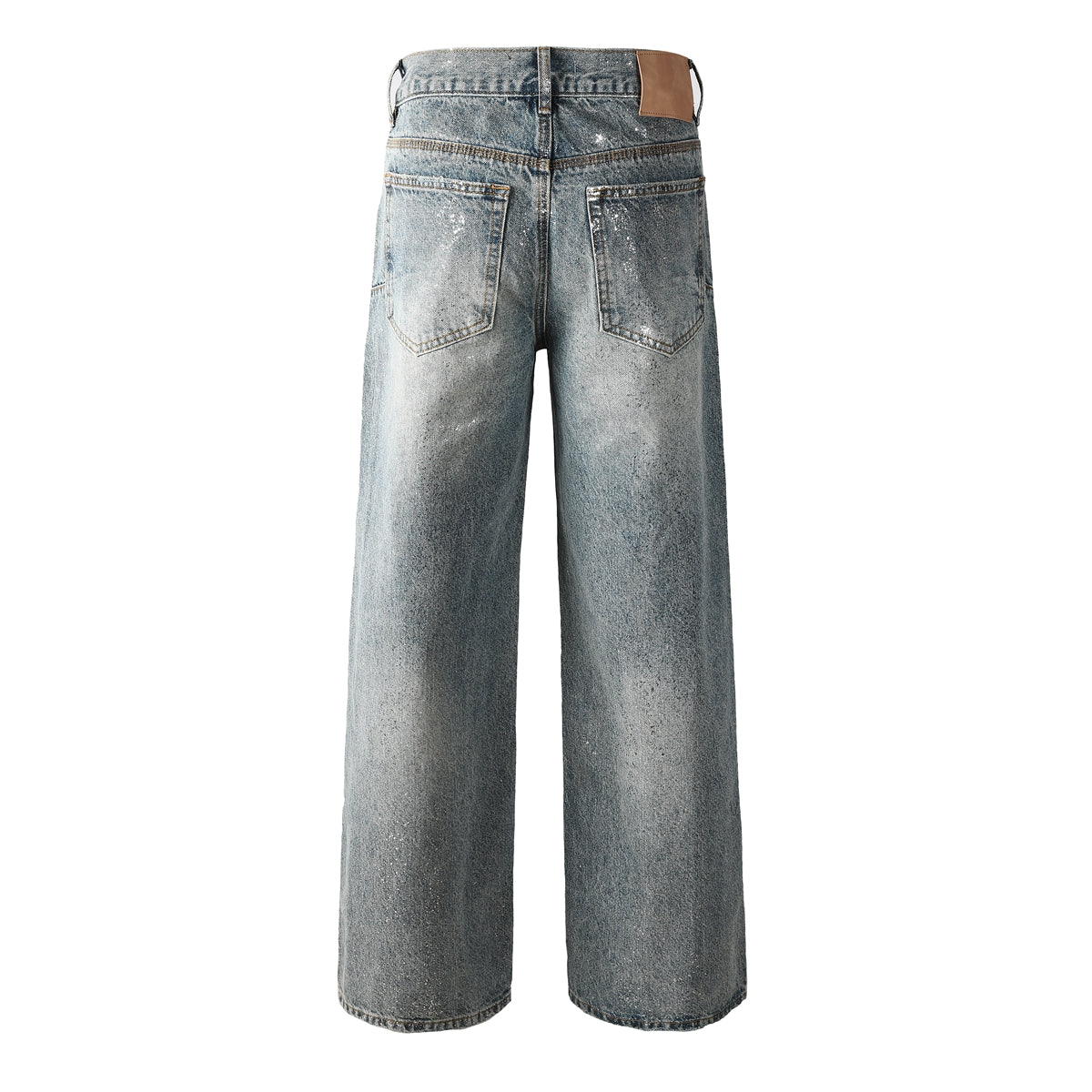 Vaqueros holgados de lavado claro para hombre con efecto descolorido y salpicaduras de pintura blanca clara. Diseño 101
